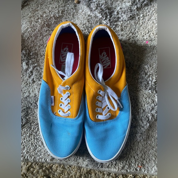 Vans - Picture 2 of 3